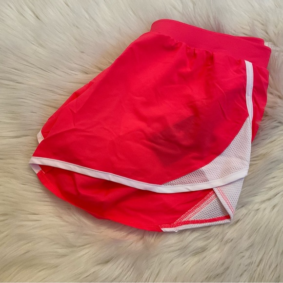 Under Armour UA Fly-By 2.0 Shorts - NWT - Medium - Pink Shock / White - Picture 2 of 10